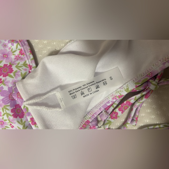 Pink floral bikini. Super cute for summer! Size small. - Picture 3 of 4